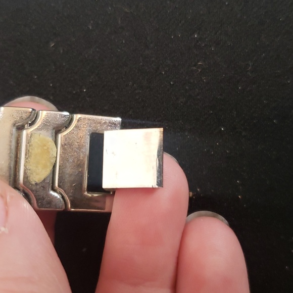 Gucci Vintage 1980s Wrist Watch Broken Band - Picture 4 of 7